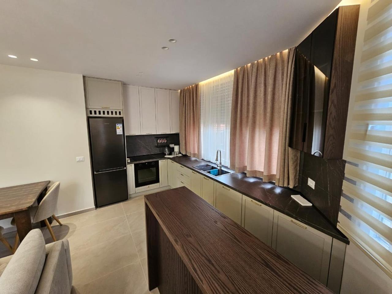 Apartament My Apartments -Tirana Centre 3*